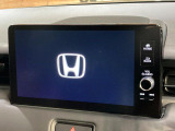 【9インチメーカー純正ナビ】インテリアに溶け込むスタイリッシュな「専用設計」メーカーナビを装備♪視認性や操作性など基本性能にも優れ、より上質なカーライフをお楽しみいただけます。
