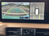 狭い場所での駐車も安心。後方の状況を画面で確認できるので、安全に駐車操作が行えます。運転に自信がない方にもおすすめです。