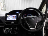 運転席に座ると☆こんな感じです♪