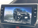 【純正ナビ】人気の純正ナビを装備しております。ナビの使いやすさはもちろん、オーディオ機能も充実!キャンプや旅行はもちろん、通勤や買い物など普段のドライブも楽しくなるはず♪