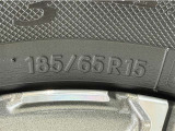 タイヤサイズは【185/65R15】