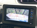 【バックカメラ】駐車時に後方がリアルタイム映像で確認できます。大型商業施設や立体駐車場での駐車時や、夜間のバック時に大活躍!運転スキルに関わらず、今や必須となった装備のひとつです!