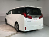 キャンピングカーをはじめ、ライフスタイルに刺激を与えるこだわりのカーライフ、アウトドア&times;クルマ遊びの新定番をご提案いたします。