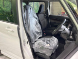 運転席シート廻りは使用感も少なく、良好な状態となっています。前オーナー様が丁寧に使っていたことがよくわかりますね。