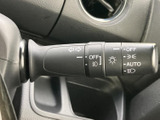 操作しやすい位置に配置されたウインカーレバー。スムーズな車線変更をサポートします。
