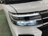 LEDヘッドライトなので夜間の運転も安心ですね