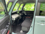 運転しやすい位置に配置された操作系。直感的な操作で、スムーズな運転をサポートします。