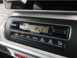 各種装備ございますので是非一度ご来店いただいて現車のご確認お願いいたします。