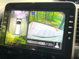 【アラウンドビューモニター】専用のカメラにより、上から見下ろしたような視点で360度クルマの周囲を確認することができます☆死角部分も確認しやすく、狭い場所での切り返しや駐車もスムーズに行えます。