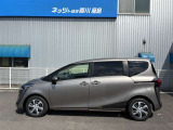 スライドドアで乗り降り楽々