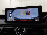 車両周辺の安全確認をするパノラミックビューモニター