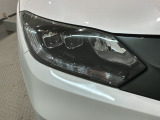 LEDヘッドライトは、点灯の瞬間から最大光量を発揮し、突然暗くなるトンネルなどでの安定感を高めます。