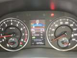 視認性の高いメーターで、運転に必要な情報を的確に把握できます。運転に集中できる環境をご提供します。操作性も考慮されたデザイン。