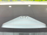 【トヨタセーフティセンス】走行中に前方の車両等を認識し、衝突しそうな時は警報とブレーキで衝突回避と被害軽減をアシスト。より安全にドライブをお楽しみいただけます。
