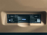 高速道路で便利な【ETC2.0】を装備しています。光ビーコン搭載で渋滞情報などナビゲーションと連動することで機能も充実いたします。他、観光施設に立ち寄るための高速料金割引サービス等もございます。
