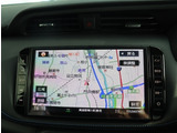 『1台』のお車に対して、3名体制で日々議論を重ね仕入れを行っております。