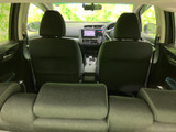 リヤビューを鮮明に映し出し、駐車時の安全性を高めます。狭いスペースでもスムーズに駐車できるので、運転が苦手な方にもおすすめです。