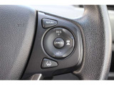 安全運転支援システムHonda SENSINGを搭載。衝突軽減ブレーキや、誤発進抑制機能、アダプティブクルーズコントロール、車線維持など複数の先進技術で安心・快適なドライブをサポートします。