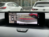 360&deg;モニター付き!コーナーセンサーと連動して運転を快適にサポート!