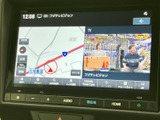 使いやすいナビとオーディオシステムを搭載。快適なドライブをさらに楽しめます。情報収集もスムーズです。