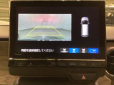 バックでの車庫入れも安心です! リアカメラが付いているバックモニター付のナビを装備しております。バンパーについているソナーや、操作線もついており距離感も画面から確認できます。