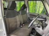 運転席シート廻りは使用感も少なく、良好な状態となっています。丁寧に使われていたことがよくわかりますね。
