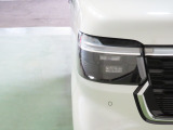 LEDヘッドライトは、点灯の瞬間から光量を発揮し、突然暗くなるトンネルなどでの安定感を高めます。
