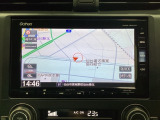 ナビゲーションは、フルセグTV対応のGathers純正メモリーナビを搭載しています。ナビに曲を記憶させるミュージックサーバー使用時は、別途SDカードが必要になります。