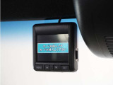 ◆ドライブレコーダー◆映像・音声などを記録する自動車用の装置です。 もしもの事故の際の記録はもちろん、旅行の際の思い出としてドライブの映像を楽しむことができます。