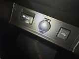 シガーソケット用の充電器が使用可能です!