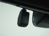 ◆ドライブレコーダー◆映像・音声などを記録する自動車用の装置です。 もしもの事故の際の記録はもちろん、旅行の際の思い出としてドライブの映像を楽しむことができます。
