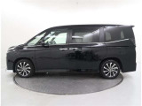 車両本体価格の中に整備料金は入っています。点検・整備後の納車ですので安心してお選び下さい。自社工場完備!経験豊かな整備士が対応いたします。