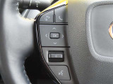 ブルートゥースに接続すれば、スマホに入れている音楽が聞けたり運転中に電話がかかってきてしまった場合もハンドルから電話を取ることができます!