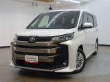 カラーはホワイトパールクリスタルシャイン! 走行距離は10000Kmとなっております☆