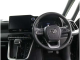 ハンドル周りです。運転している間、長く触れているものだから手に馴染むハンドルがいいですよね♪握ると欲しくなっちゃいますよ(^_-)-☆