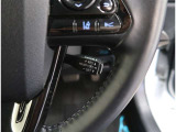 【レーダークルーズコントロール】車速に応じた車間距離を保ちながら、追従走行を支援します。