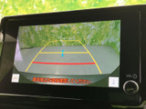 駐車時の安全性を高めるバックモニター。後方の状況を画面で確認できるので、狭い場所でも安心して駐車できます。安全確認をサポートします。
