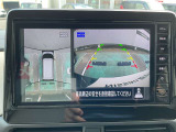 アラウンドビューモニターは車の全周囲をカメラで映しだして障害物や人を確認、周りの状況を確認しながら安全に駐車できる便利な装備になります。