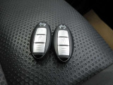 『インテリジェントキ-』機械的な鍵を使用せずに車両のドアの施錠/解錠、エンジン始動が可能なシステムです!(スペアキ-付き)