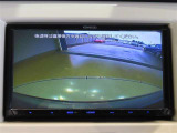 バックカメラが付いているので後方確認が非常にしやすいです。今や運転初心者も熟練者も必須装備!ついていて損はないですね♪
