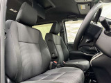見通しのよいすっきりとした視界で、誰でも運転しやすいです。運転のしやすさは疲れにくさにも繋がりますよ♪