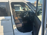 運転席も見てみましょう♪
