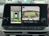 上から車を見下ろしたような画面が駐車をサポート、運転が苦手な方でも安心してお使い頂けます!!