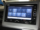 ナビゲーションは純正メモリーナビ(VXM-224VFi)を装着しております。AM、FM、CD、DVD再生、Bluetooth、音楽録音再生、フルセグTVがご使用いただけます。
