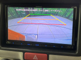 【バックカメラ】駐車時に後方がリアルタイム映像で確認できます。大型商業施設や立体駐車場での駐車時や、夜間のバック時に大活躍!運転スキルに関わらず、今や必須となった装備のひとつです!