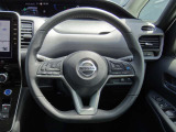 プロパイロットの操作スイッチを装備しています♪♪前車を追従したり減速をしたり運転手の負担を軽減するための装置です。