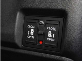 ◆両側電動スライドドア◆狭い駐車場でも乗り降りが楽々♪お子様が隣の車にドアを当ててしまう心配もございません!小さなお子様連れの方もこれで安心。