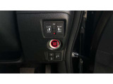 運転席からスライドドアの開閉ができる便利なスイッチを装備しております♪ 日常使いにも嬉しい人気の装備です☆