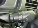 【オートライト】車外の明るさに応じて自動的にライトの点灯・消灯をしてくれます