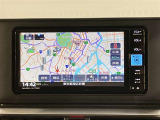 いまや必須装備「ナビゲーション」搭載!知らない場所にスイスイッとドライブ。もう、これなしではハンドルを握れませんね!でも運転中の操作は危険ですのでご注意ですね☆